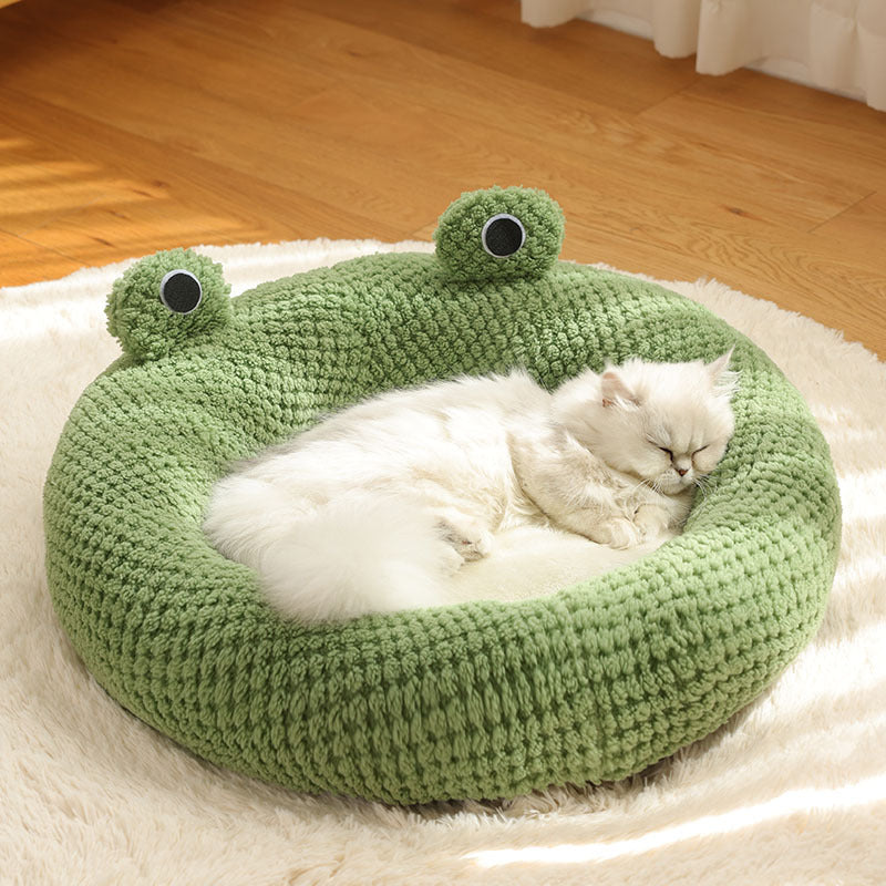 Cute Frog Plush Pet Bed – Warm, Non-Slip Design for Cozy Sleep